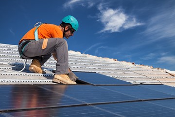 QBE France et Ediifice lancent une assurance pour les installateurs de panneaux solaires